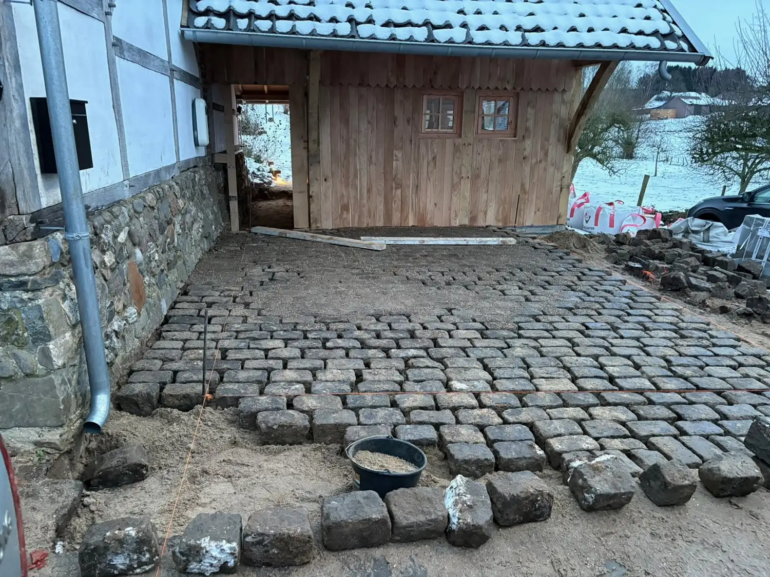 Kasseien in aanleg, Tuinbazen